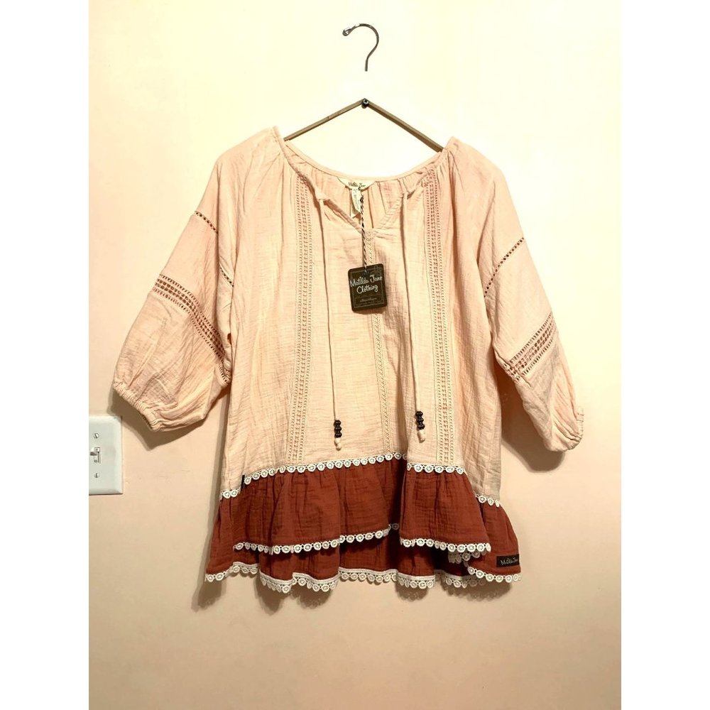New Matilda Jane beautiful blouse women's size small. new with tags.